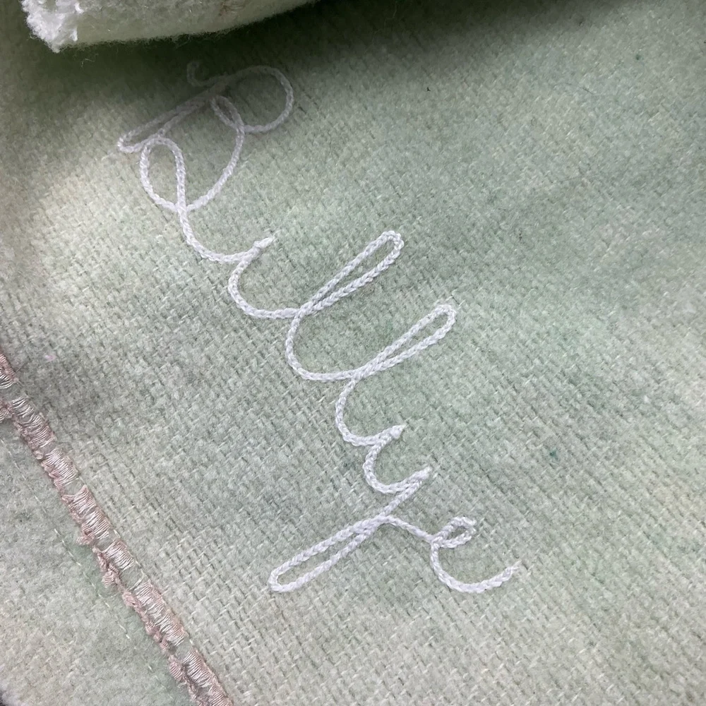 Vintage 1940s/50s mint green wool blanket 58 x 75